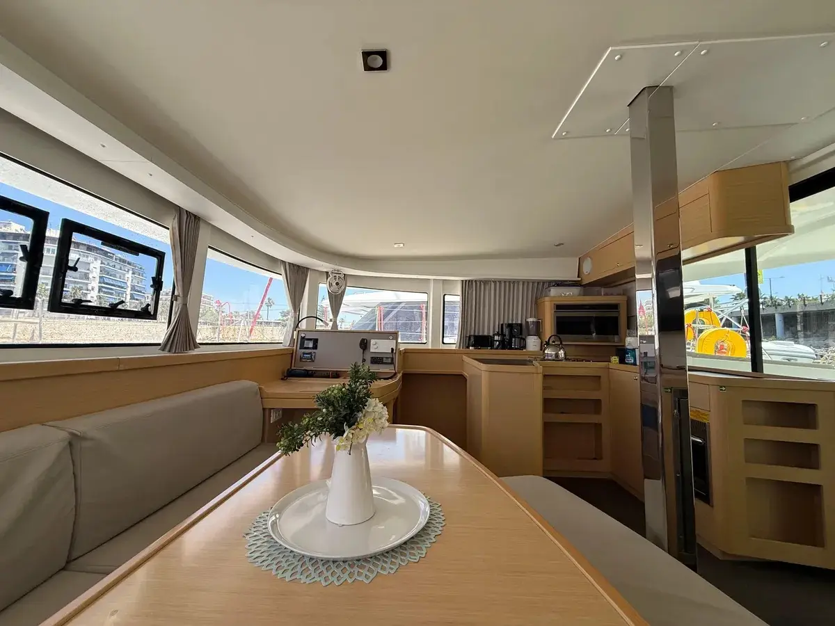 Orion, Interior image