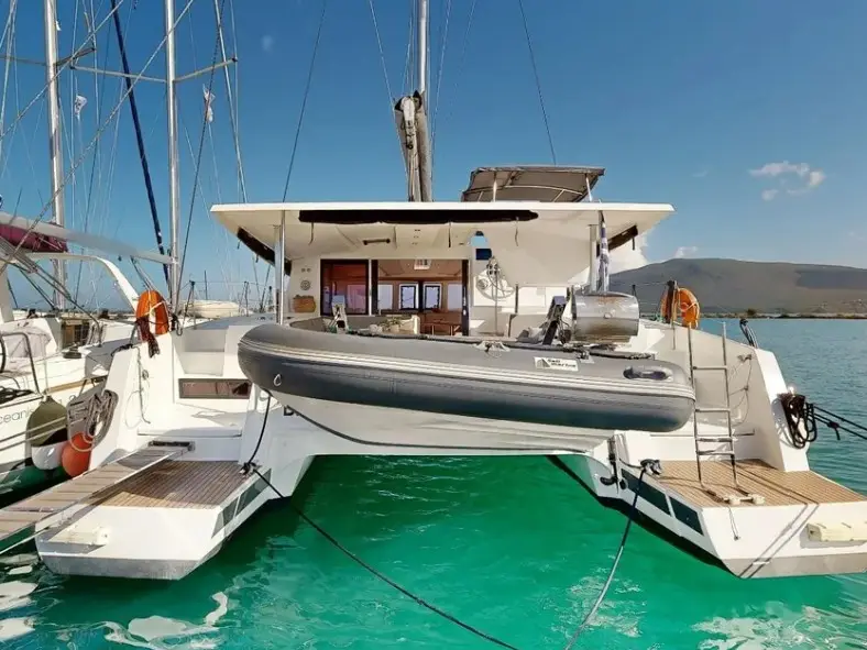 Blue Serenity, Isla 40