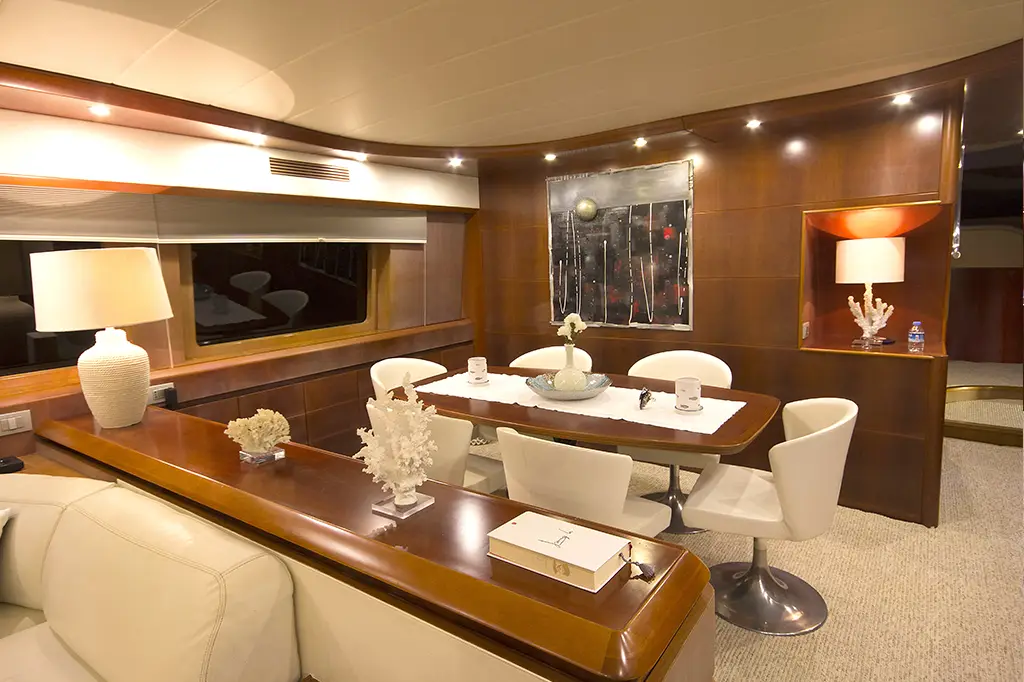 24M Deluxe Maiora Motoryacht, photograph 9