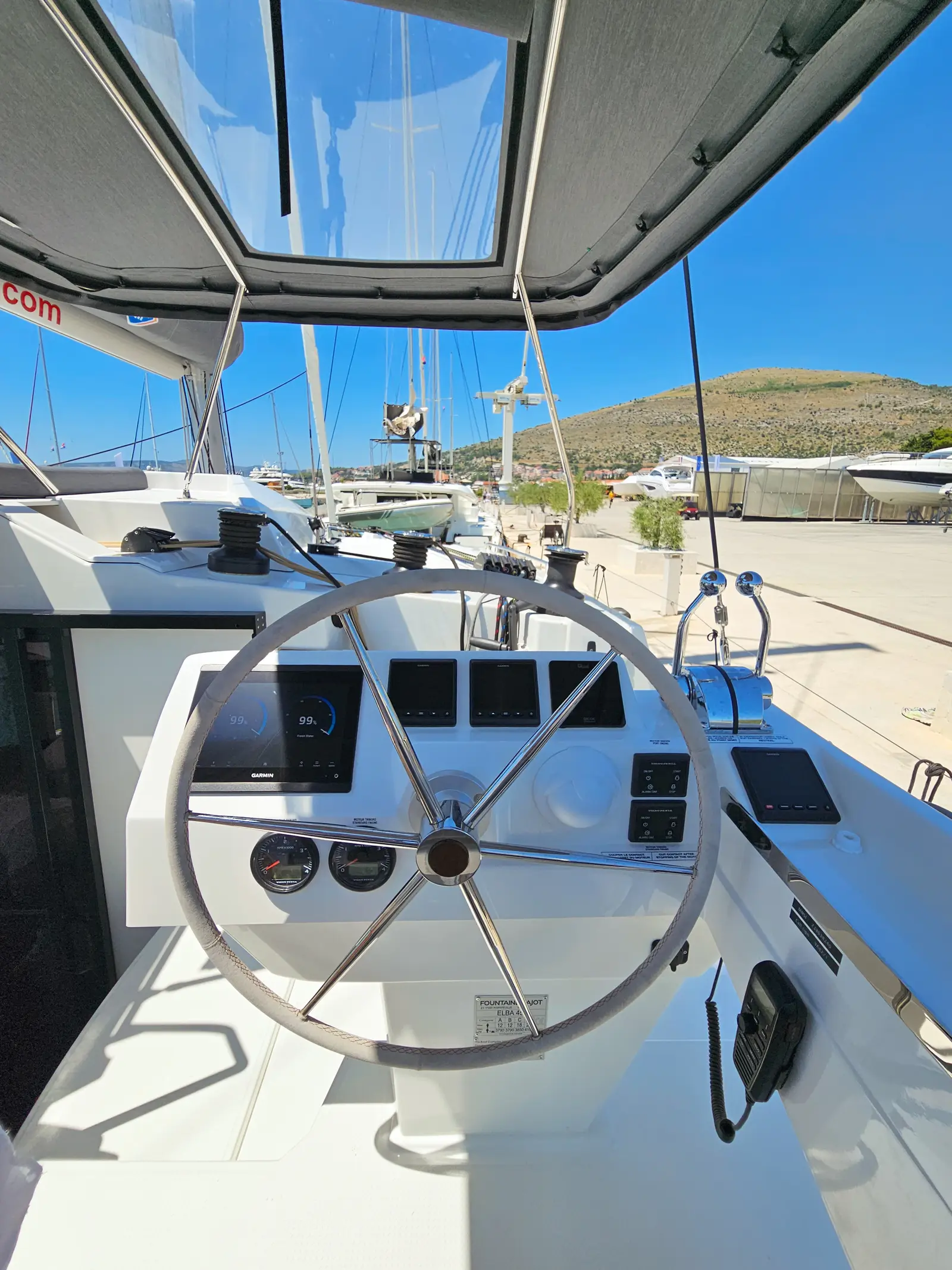 Marina, fly2