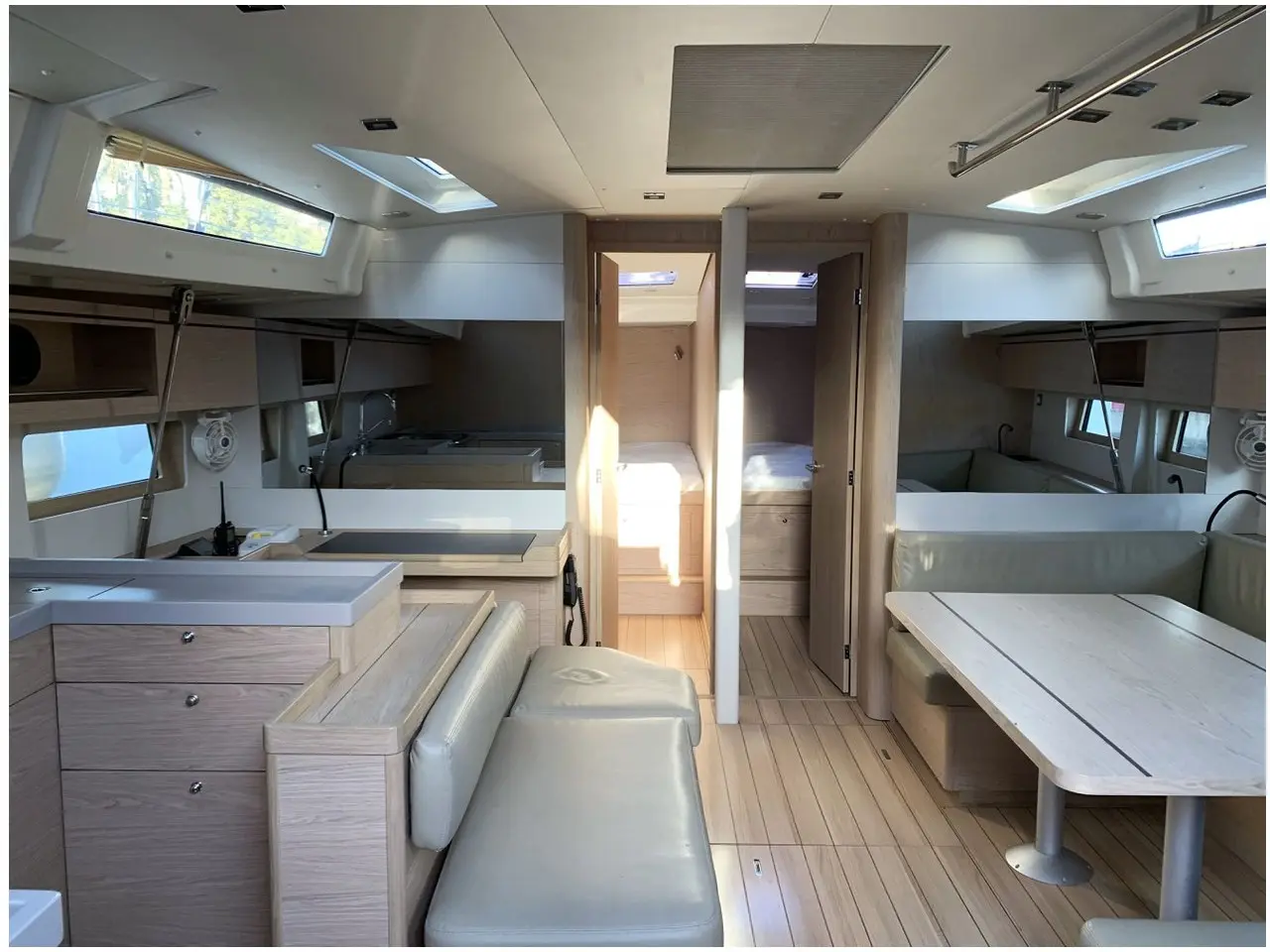 Avocado, Interior image