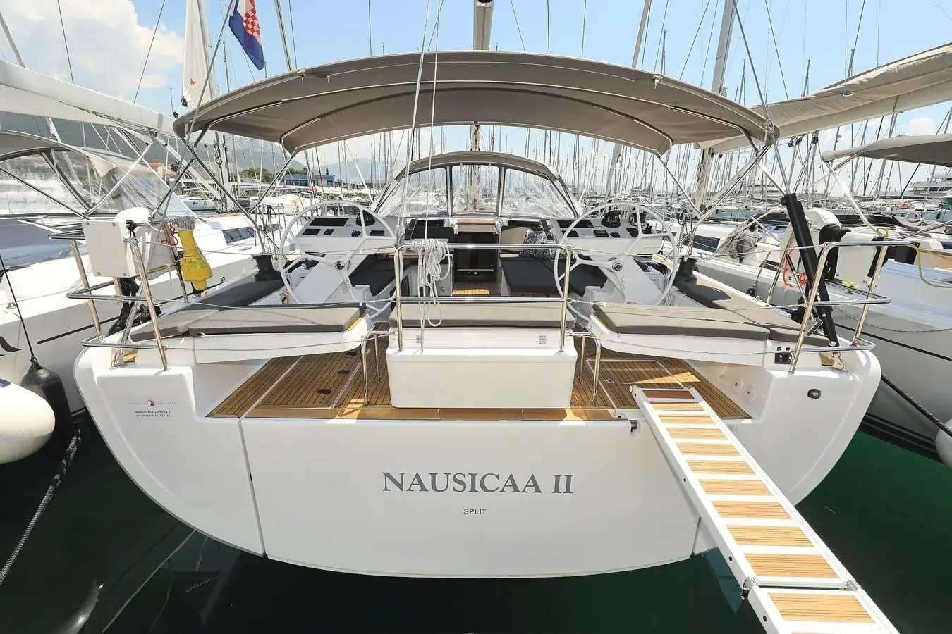 Nausicaa II, photograph 7