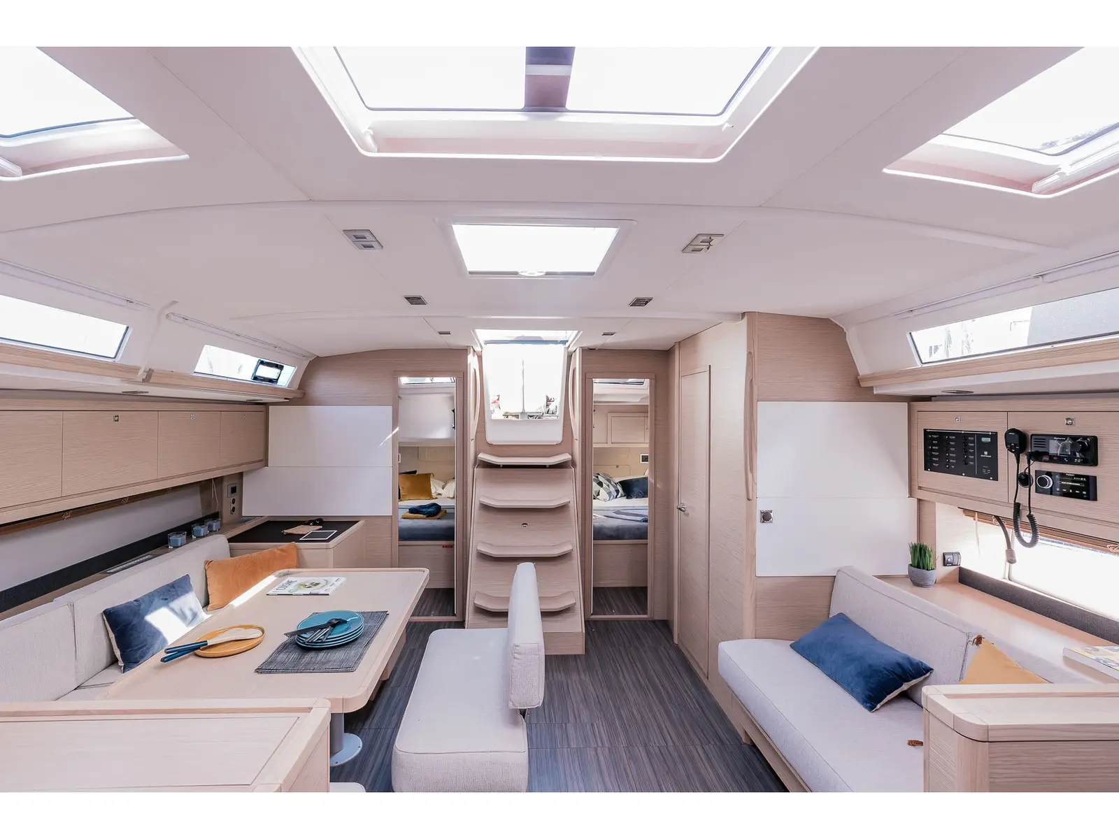 Blue Mermaid, Interior image