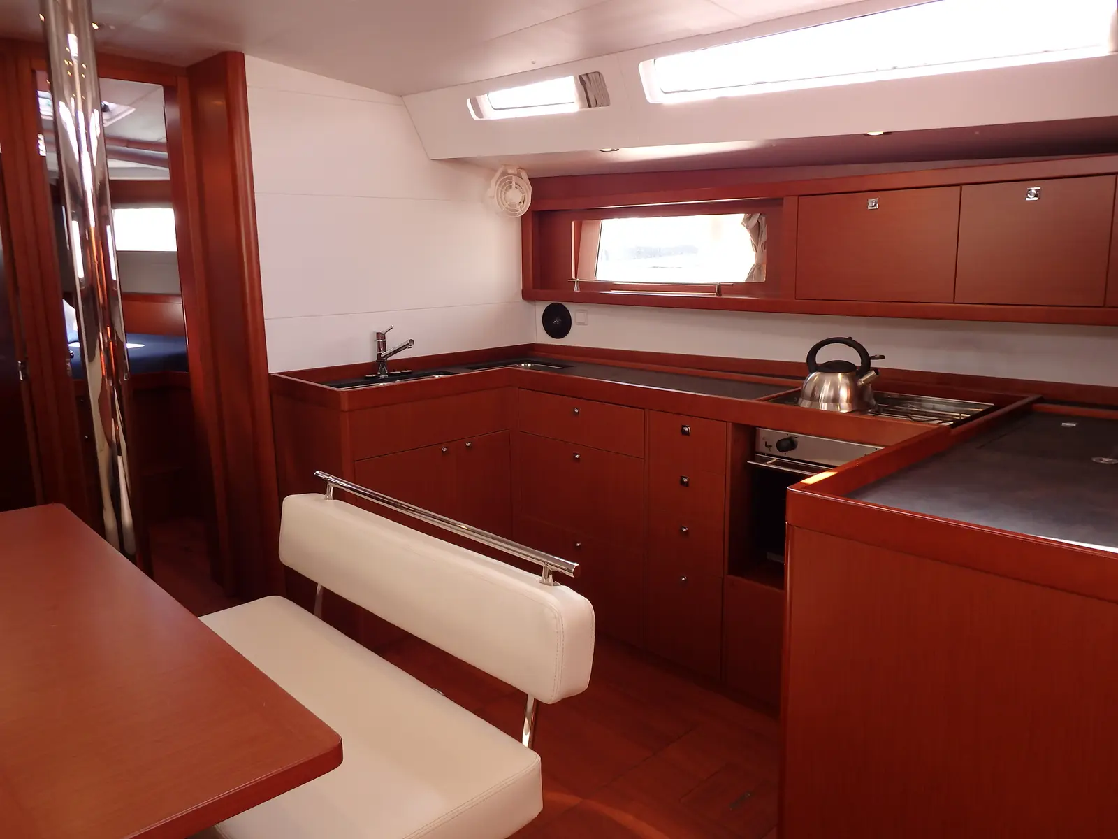 Oceanis 48, foto 4