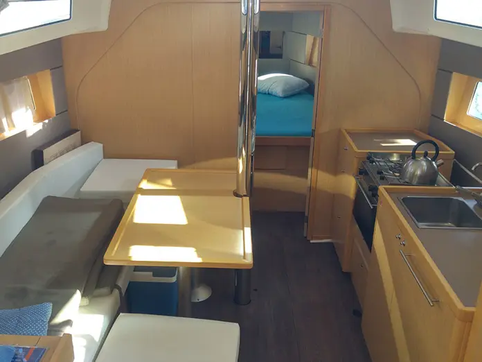 Solar, Interior image