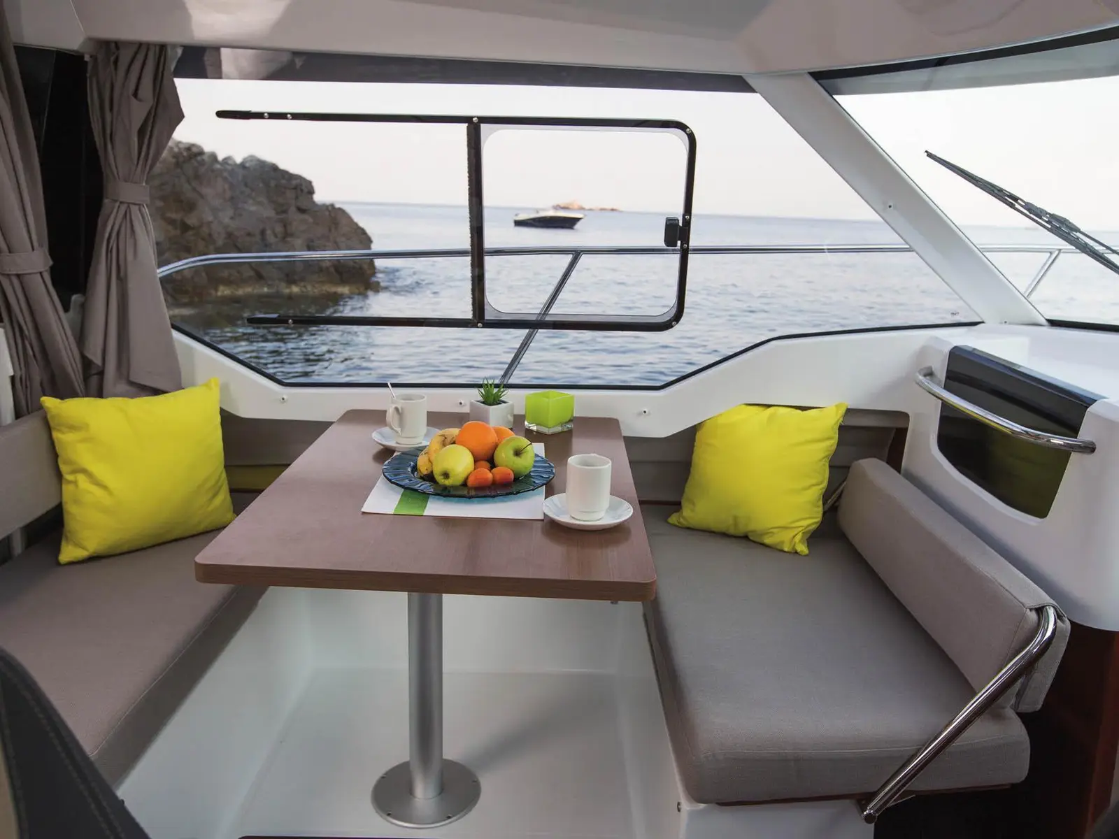 Merry Fisher 795, Interior image