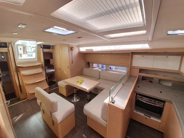 Grande Sofia, Interior image