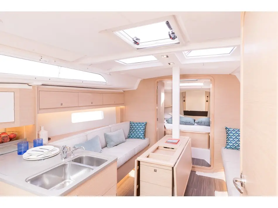 Anima Grande , Interior image