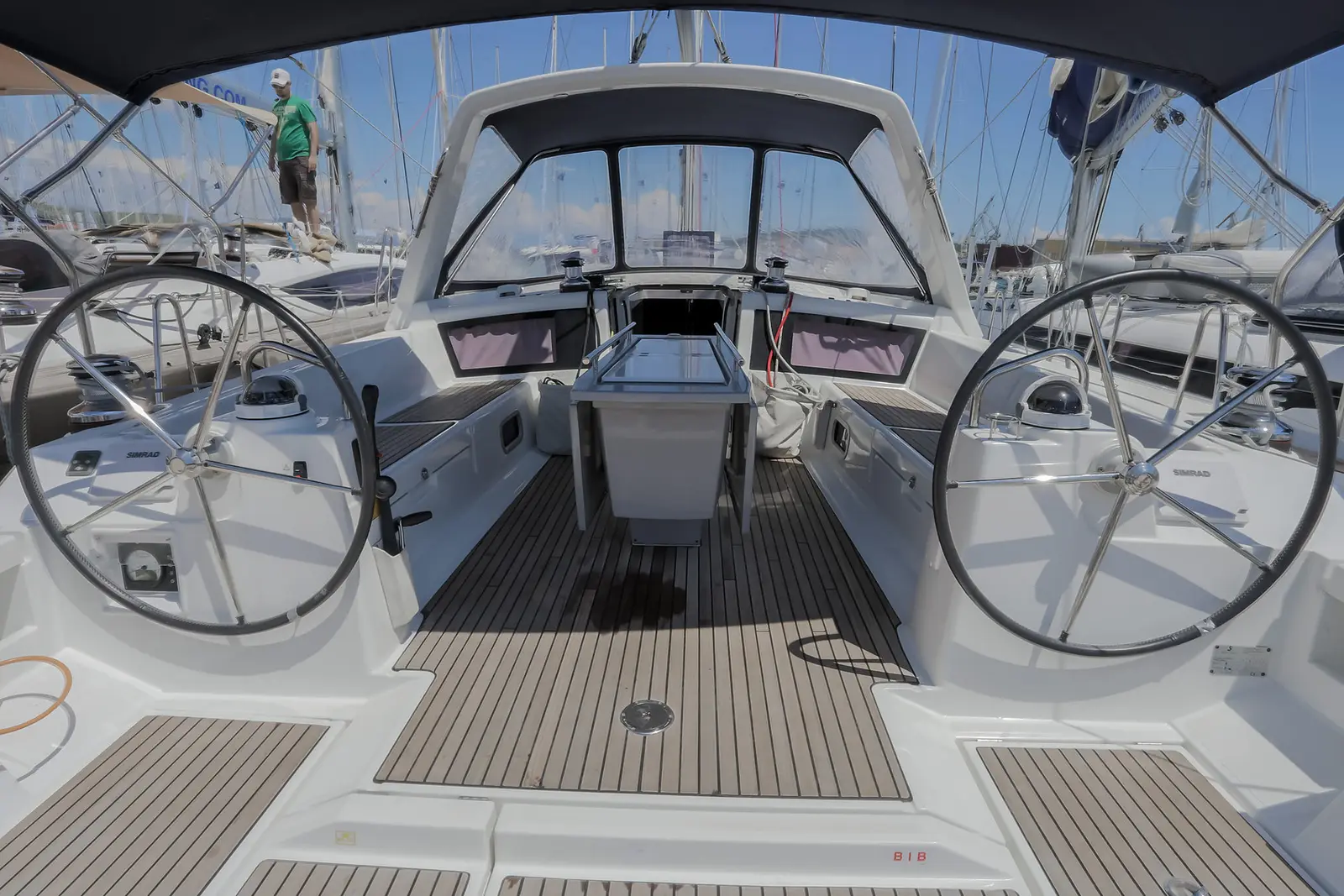 Nabucco: Forward Cabin #2 (Cabin Charter - 2 pax) Fully Crewed, ALL EXPENSES, foto 6