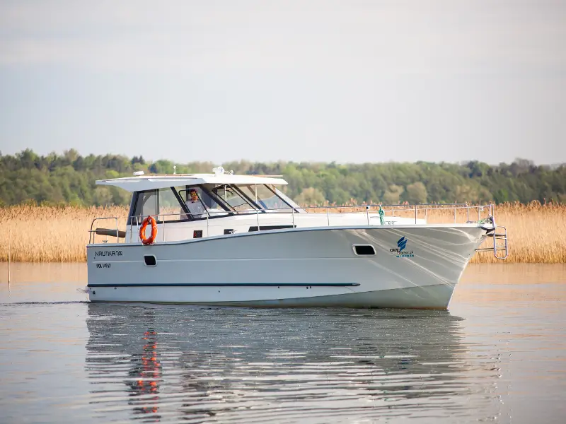 Nautika 1300 VIP, Main image