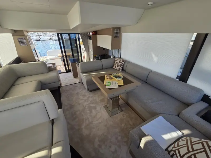 SABIJAC, Prestige 520 Fly