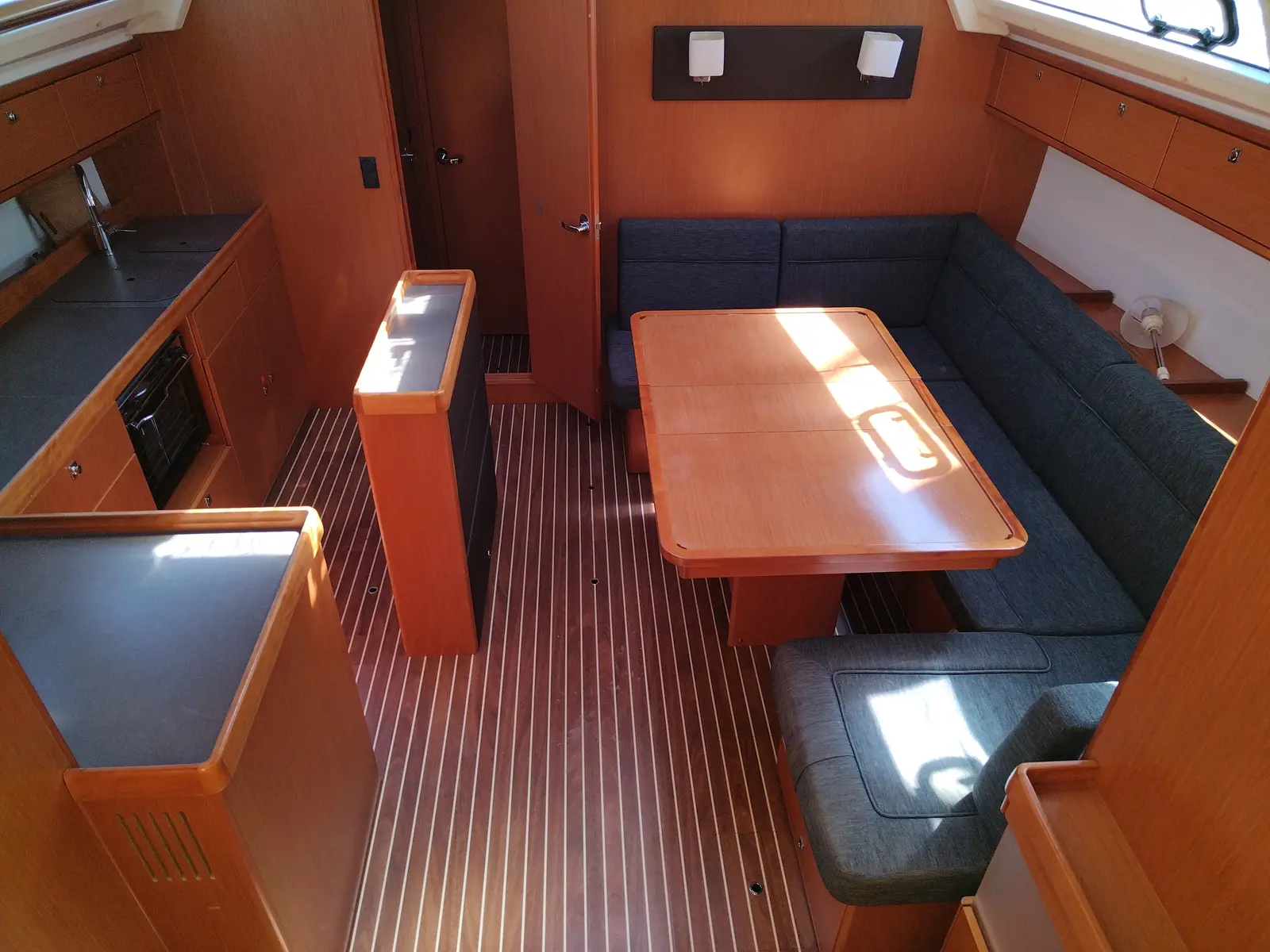 Mojito, Interior image