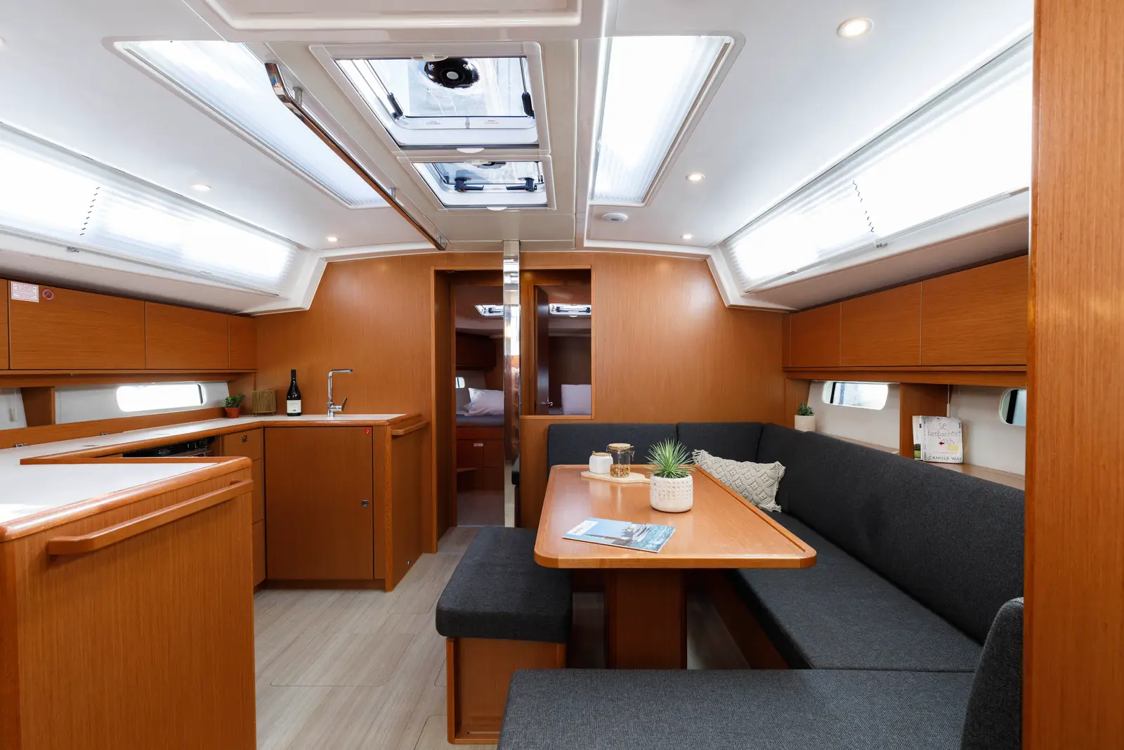 Captain Melianos, Interior image
