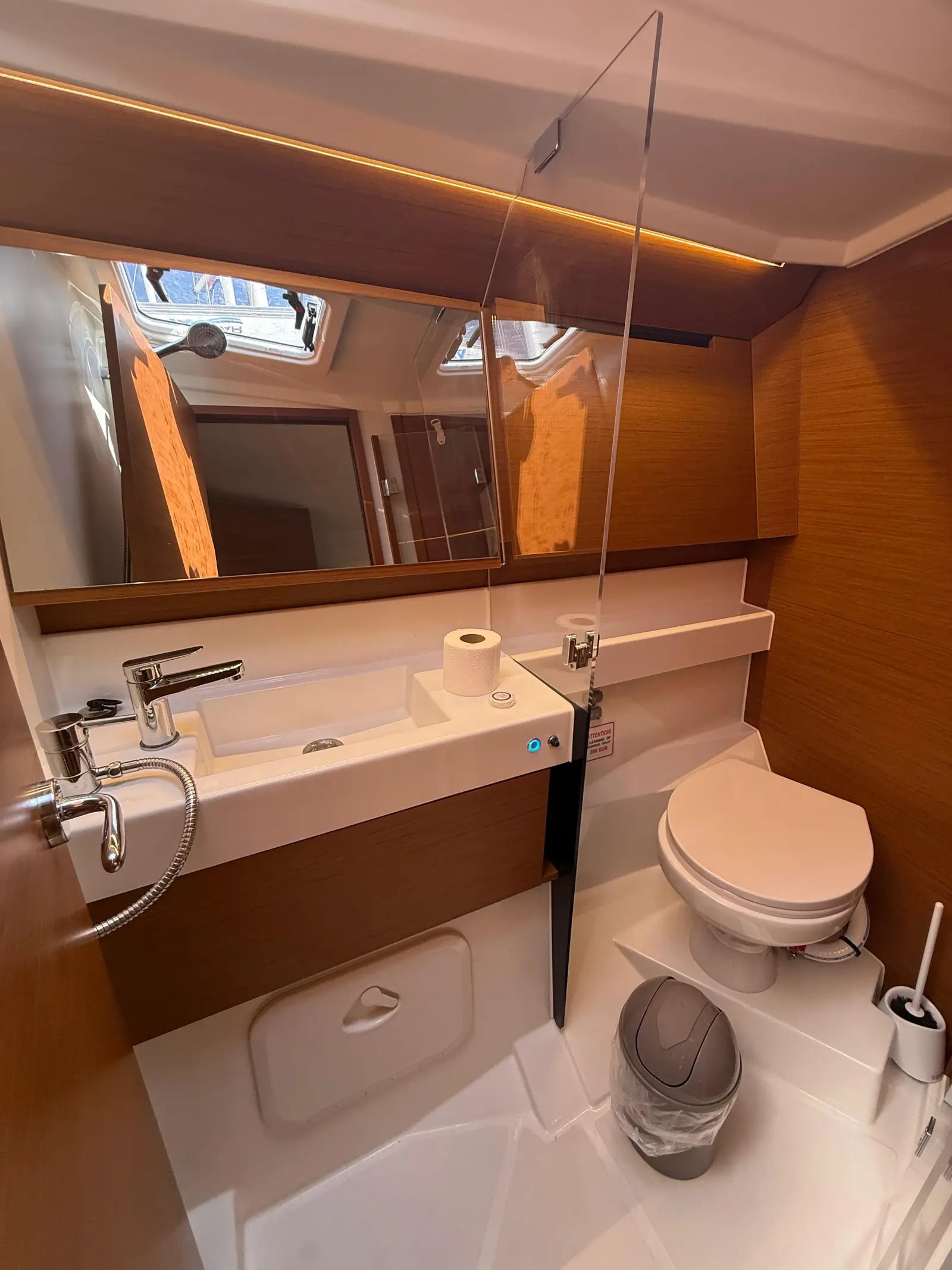 Sunset Kiss, photograph 5