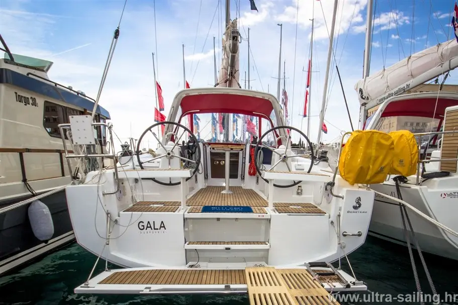 GALA, photograph 7