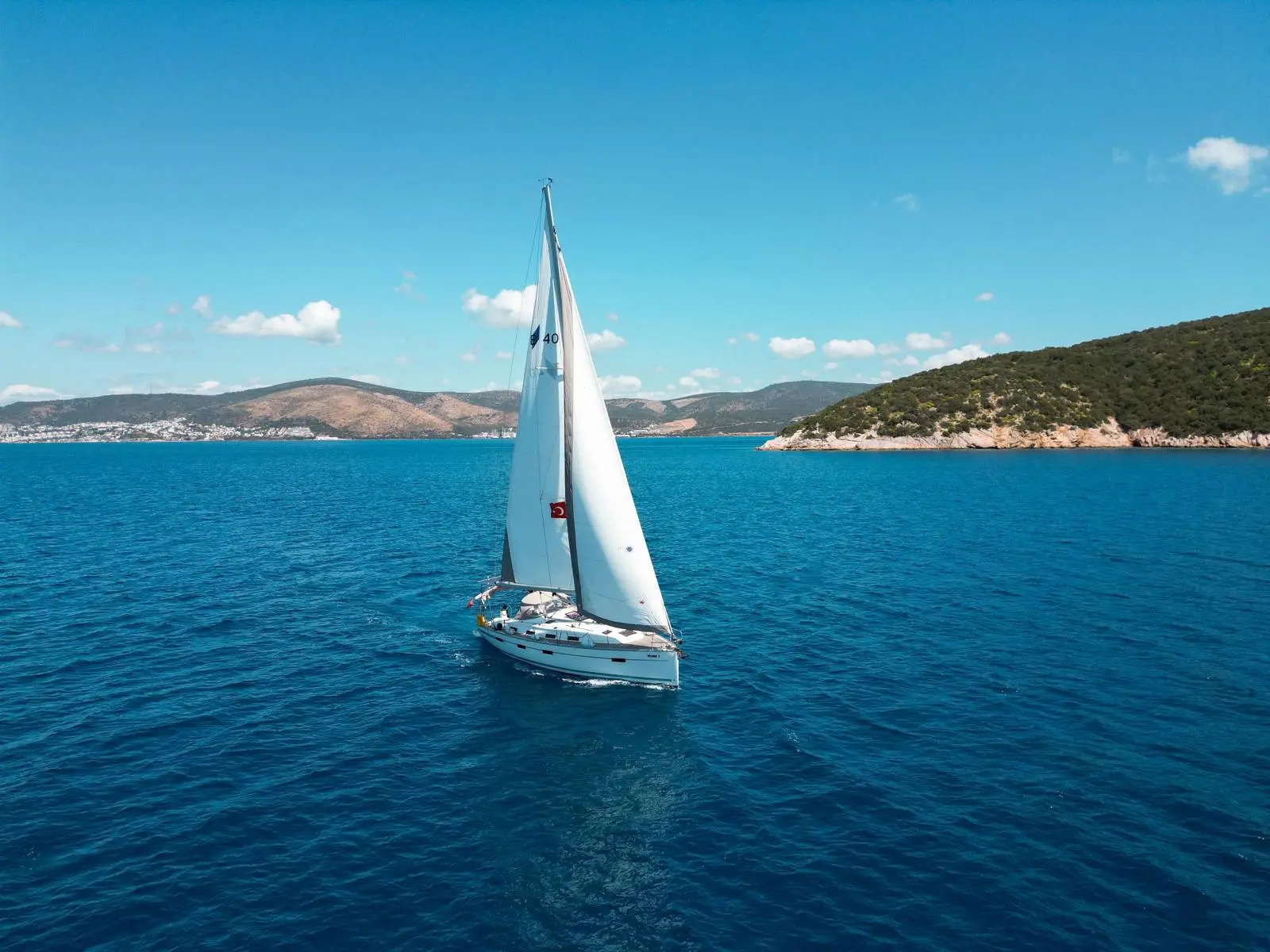 Spark 1, Bavaria Cruiser 40