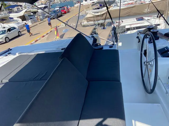 Star of the Seas IV, Cockpit 2