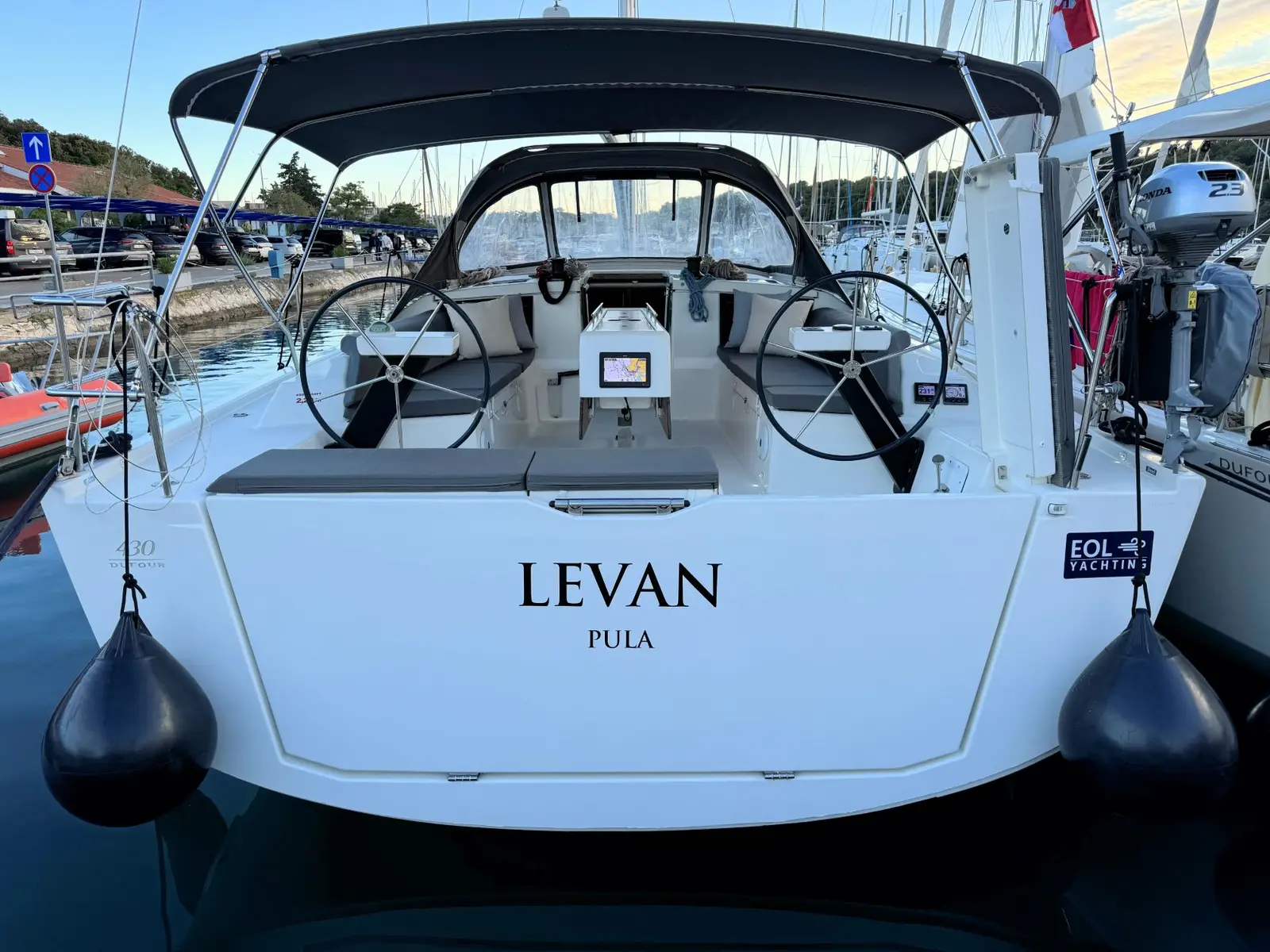 Levan, Dufour 430