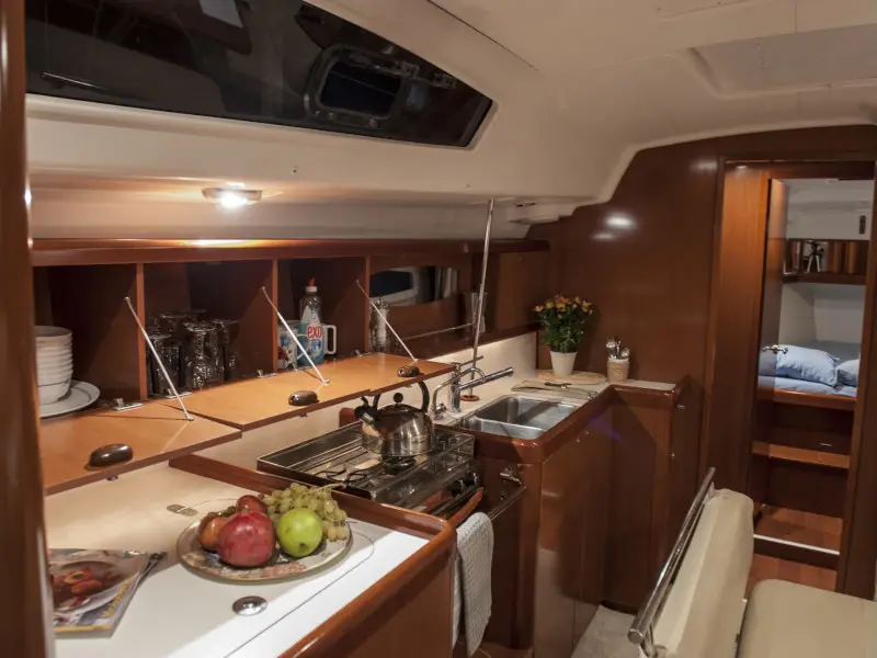OASIS - | Bowthruster | Solar P , photograph 18