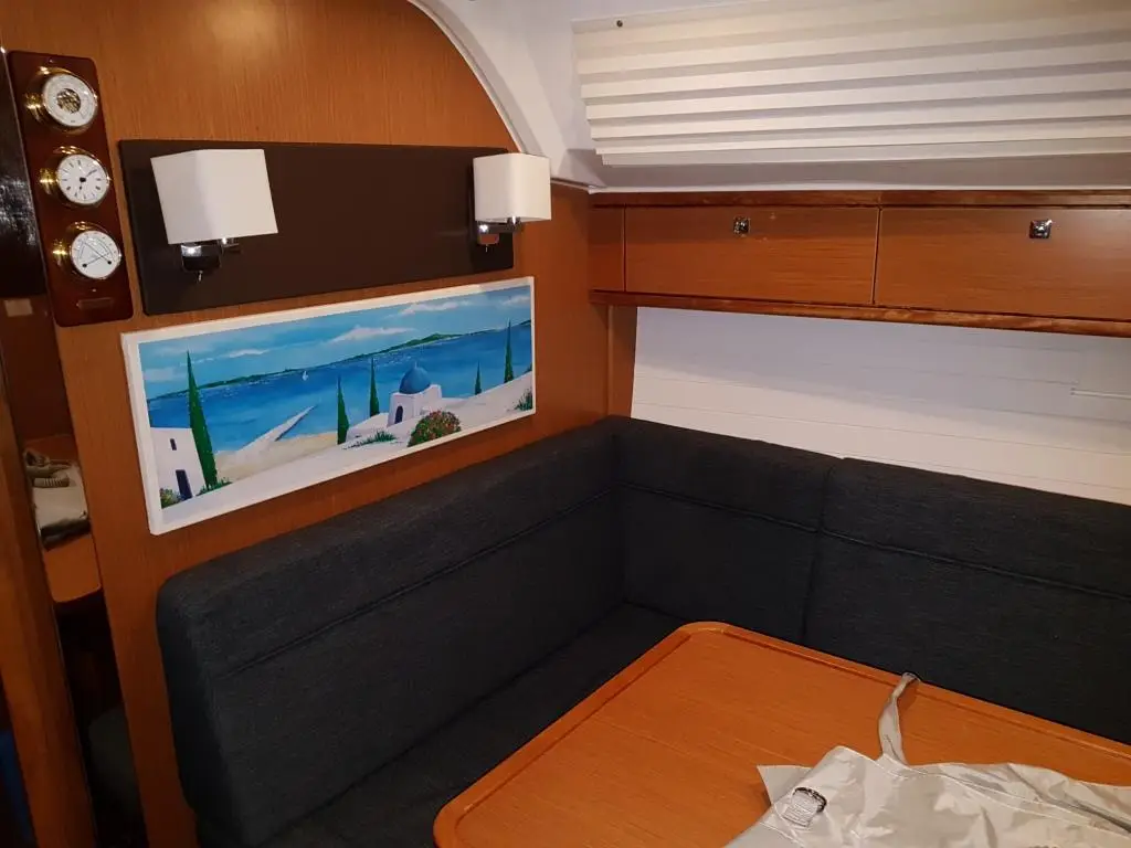 Marea, Interior image