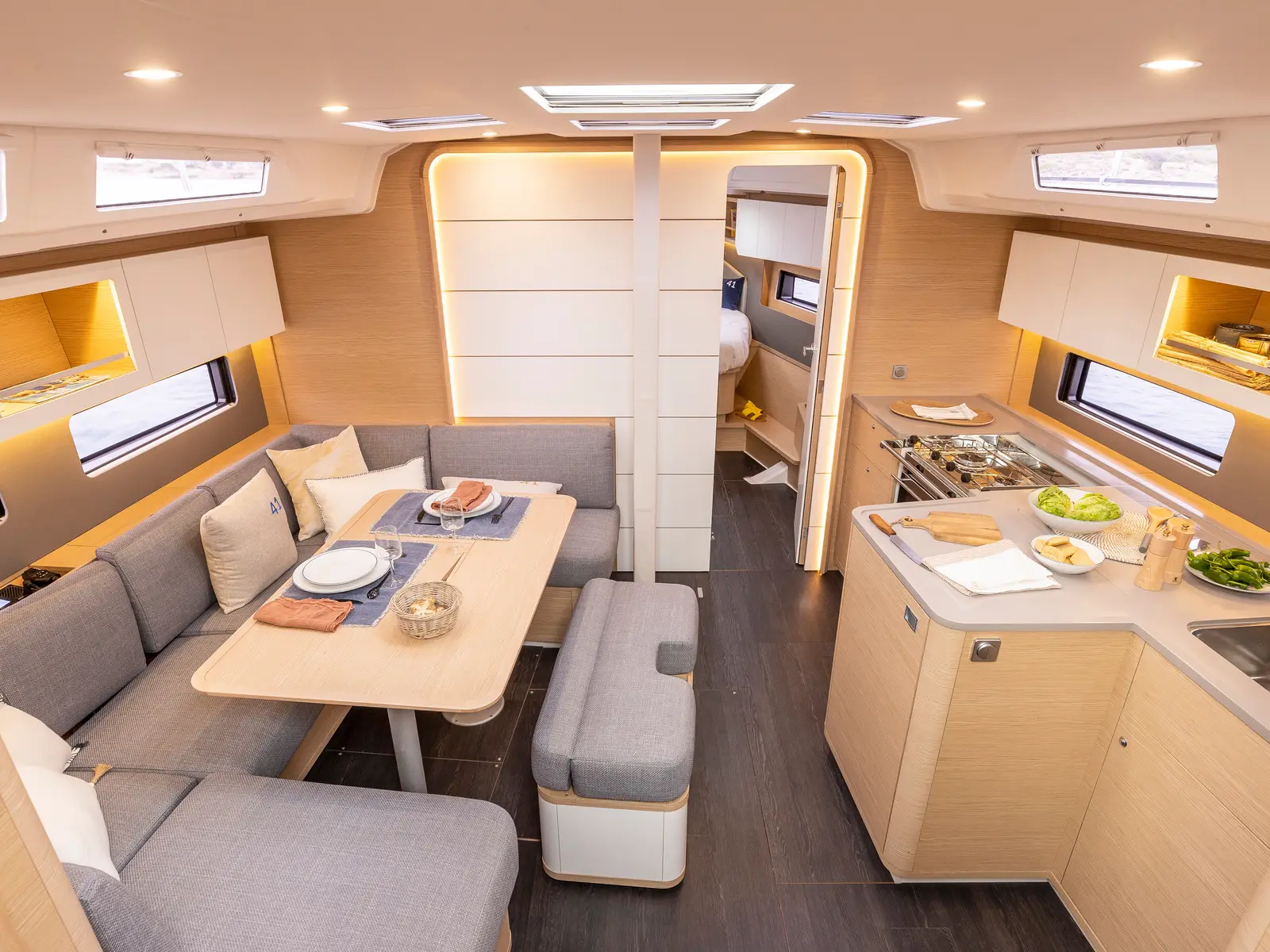 Sunsail 41.3 Premium, Interior image