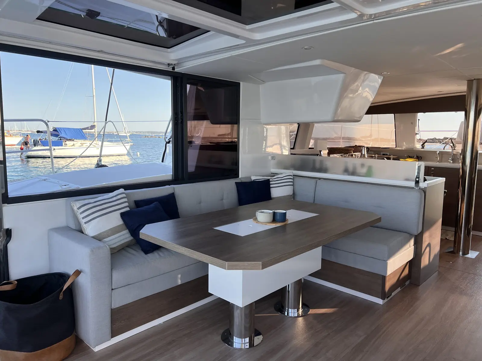 BLISS LUXURY CATAMARAN, photograph 15