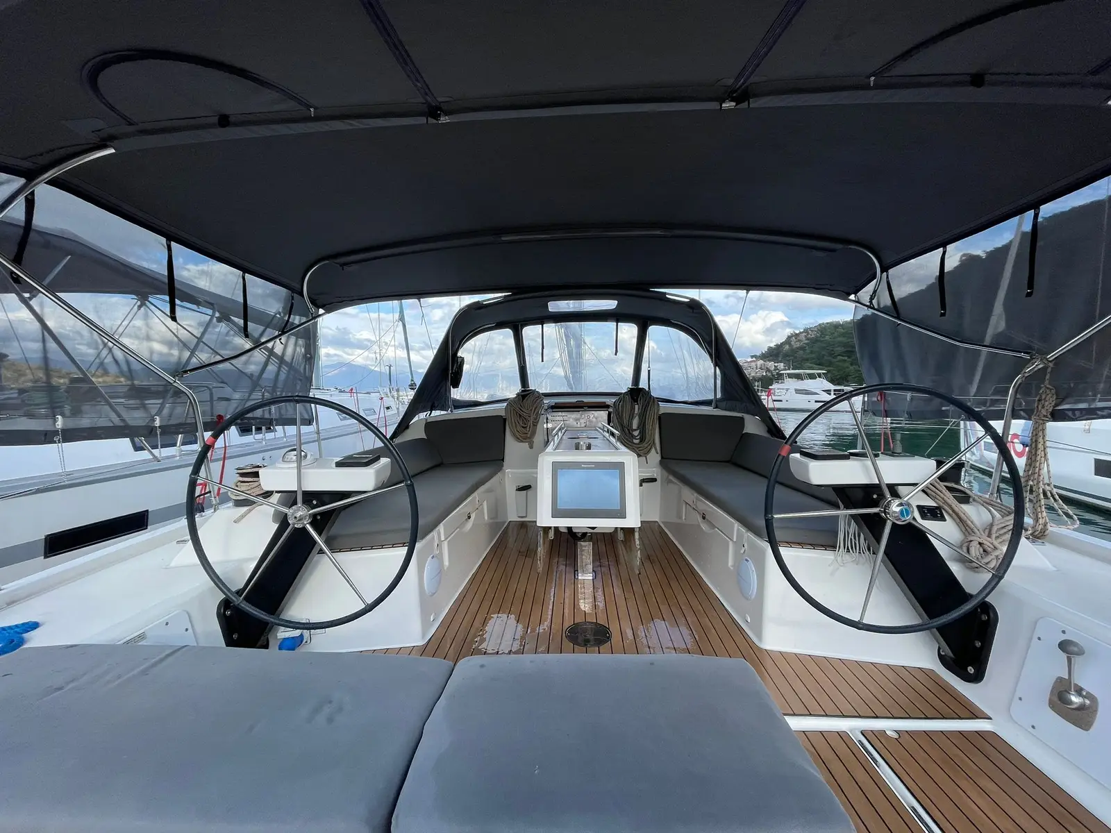 Kummsal, Dufour 430