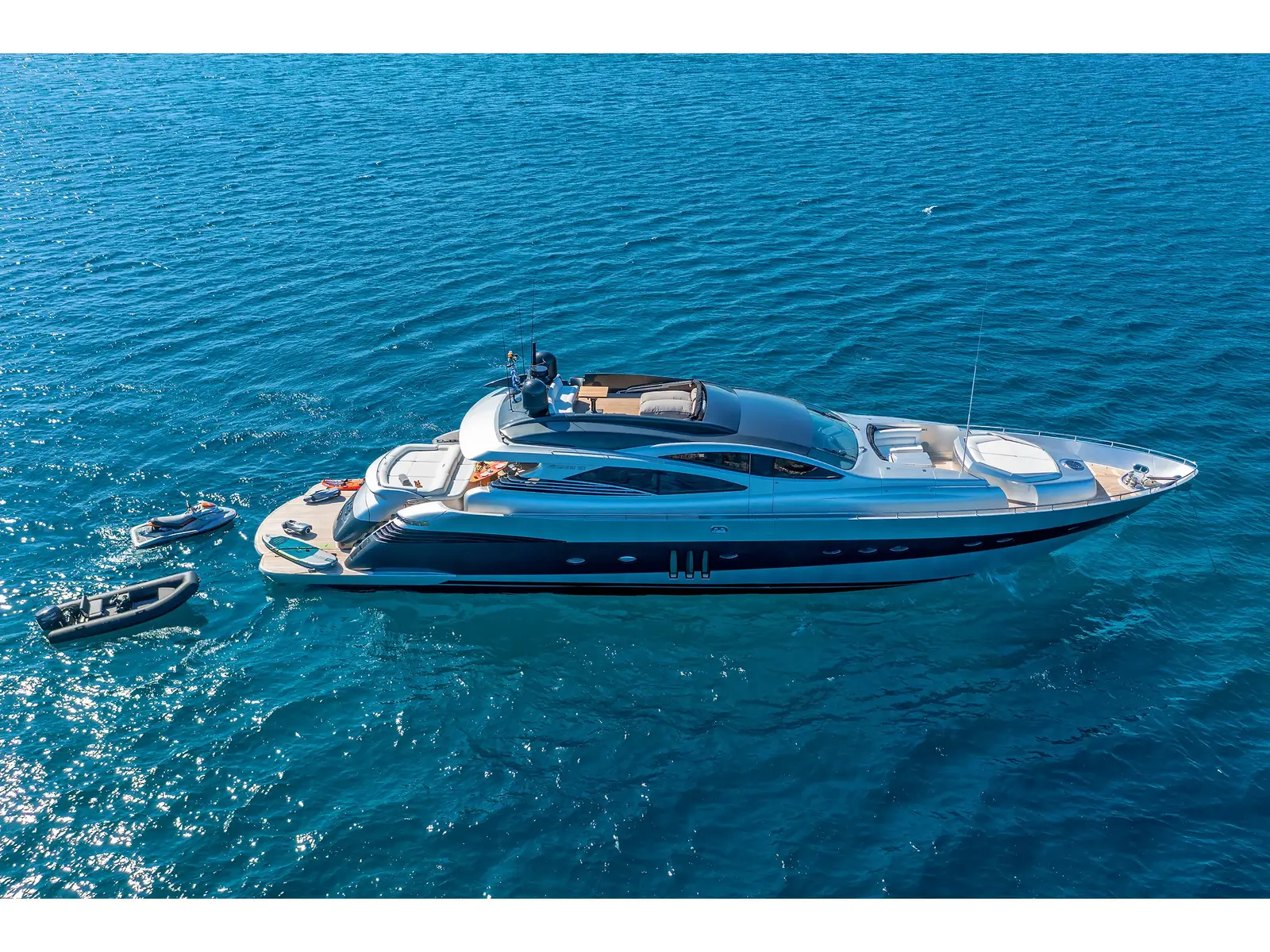 One, Motoryacht
