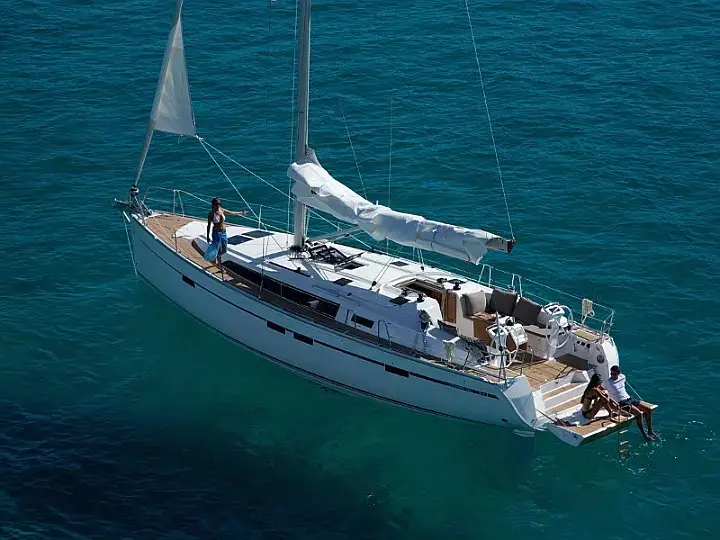 Bavaria Cr46 19, Main image