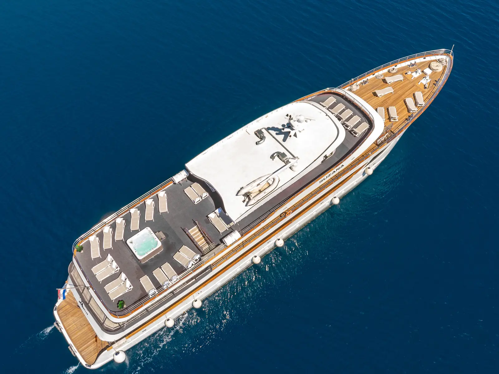 Suzana, Plan image