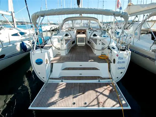 BLUE DREAMS, Exterior images