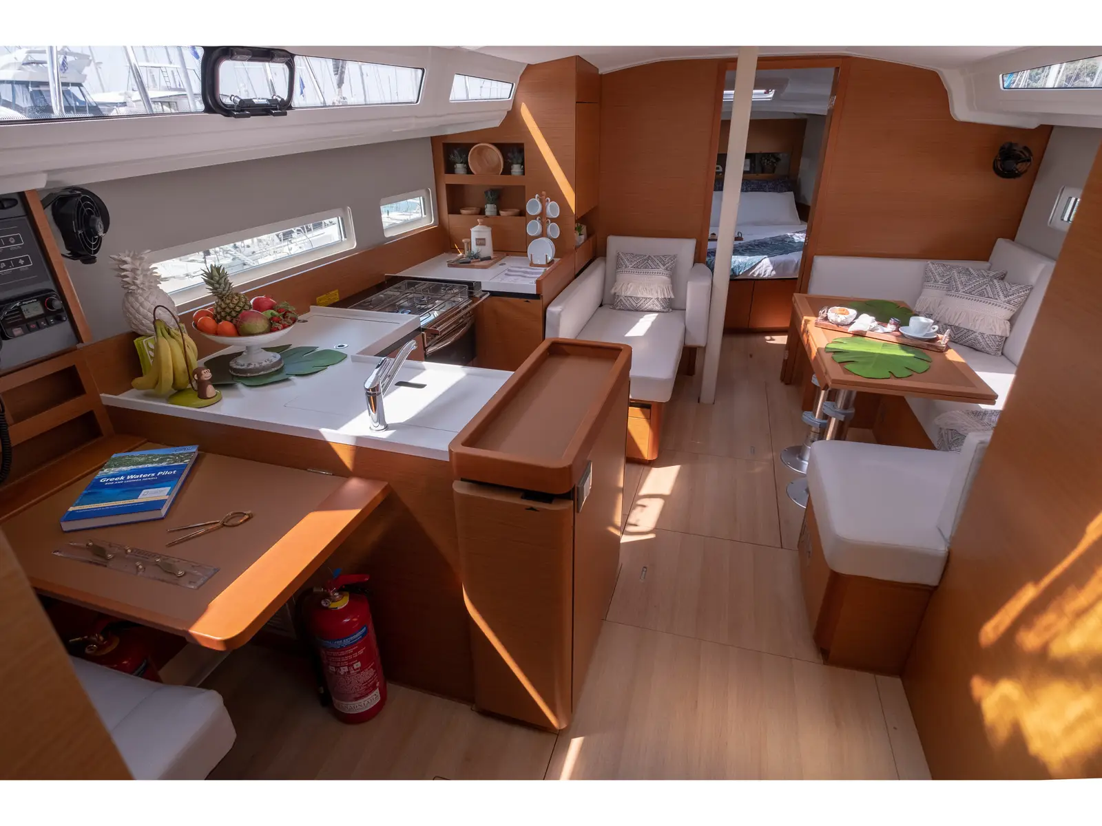 Sammy, Interior image