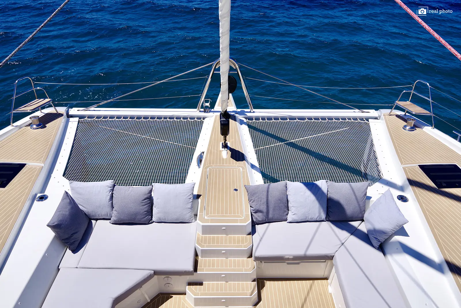 Maurice - Luxury Catamaran, A/C, Generator, Water maker, photograph 11