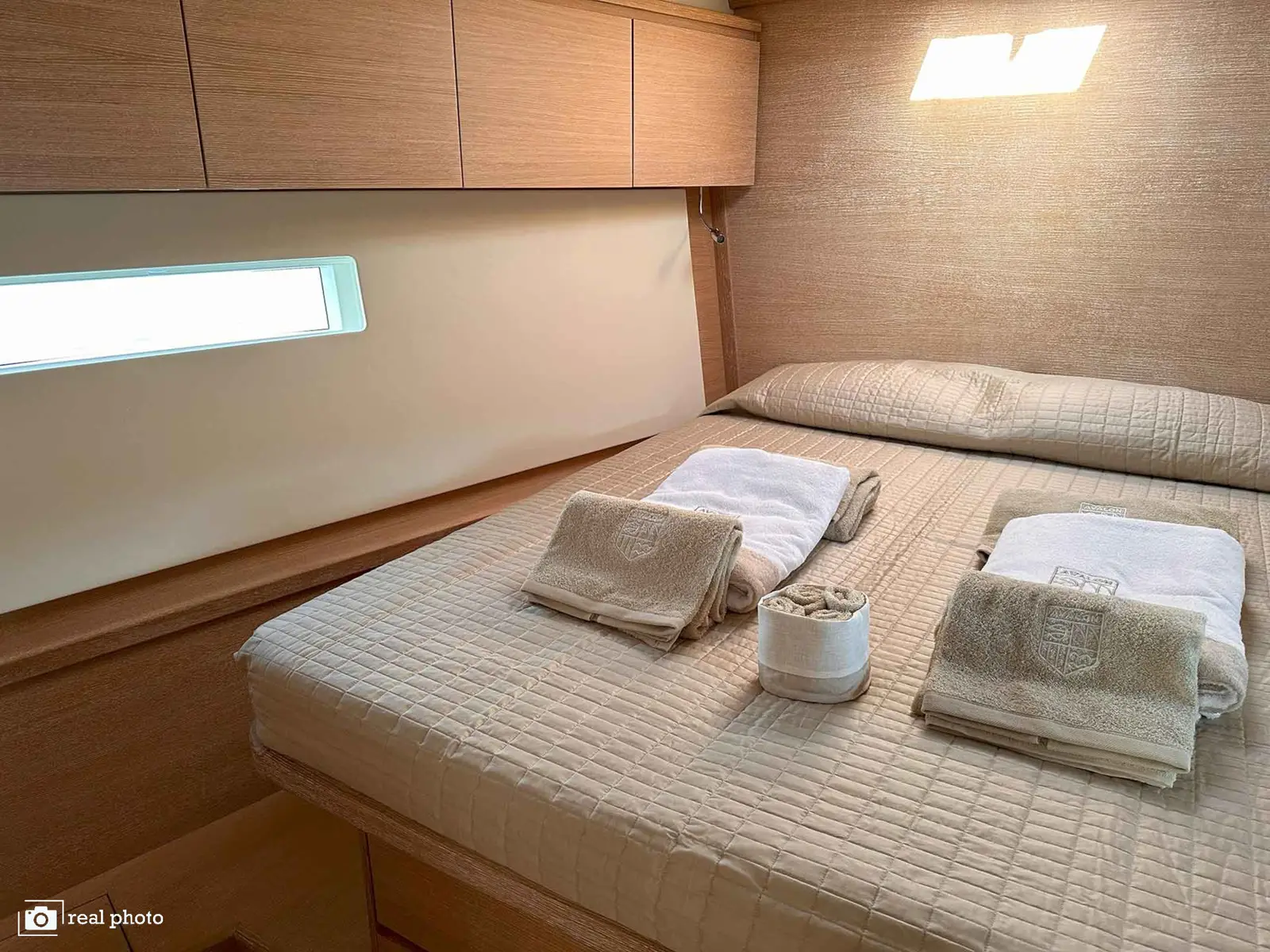 Avalon - Luxury - A/C, Watermaker, foto 7