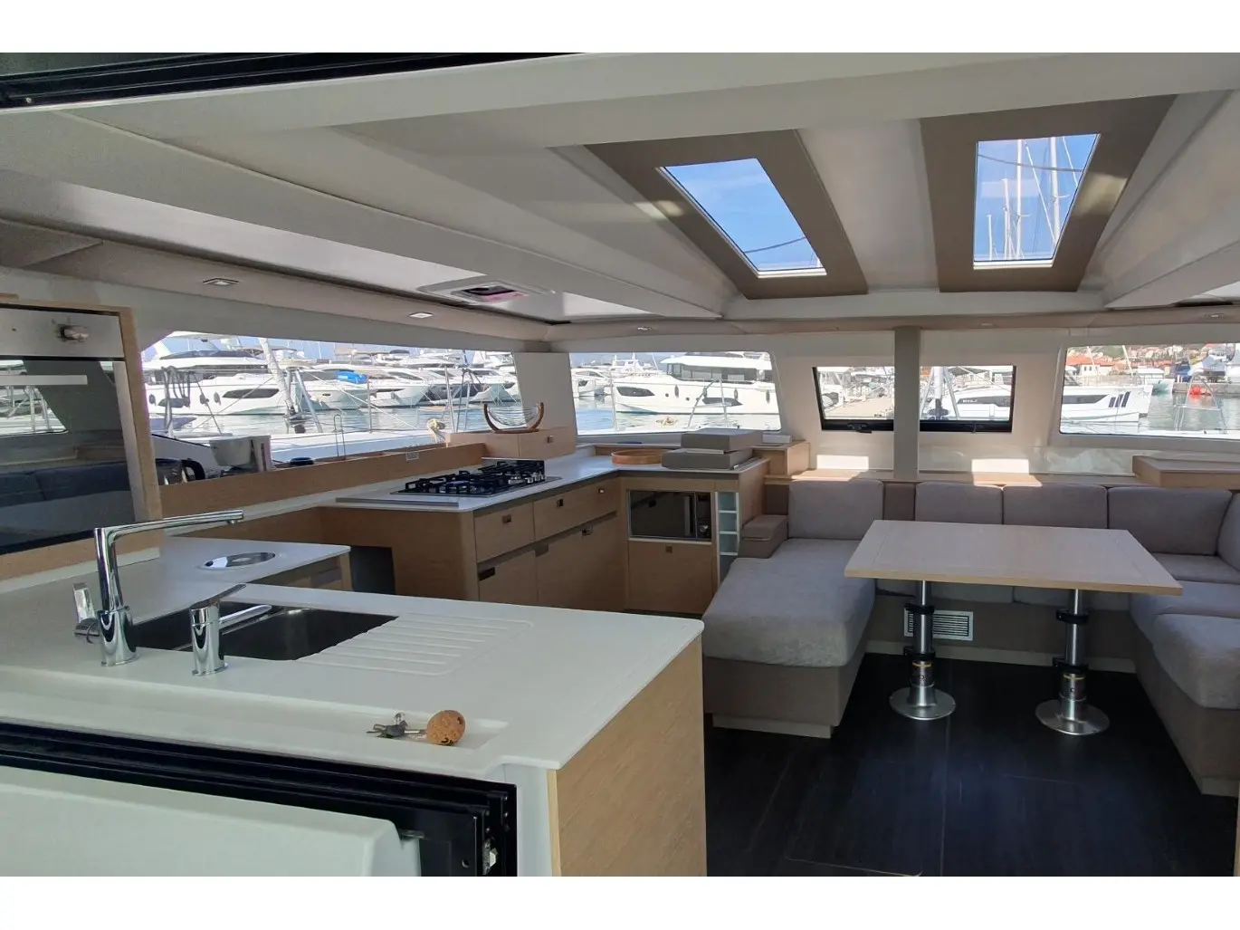ADRIA BLUE, Interior image