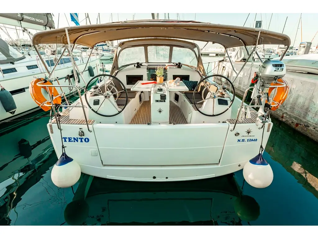 TENTO, Sun Odyssey 410