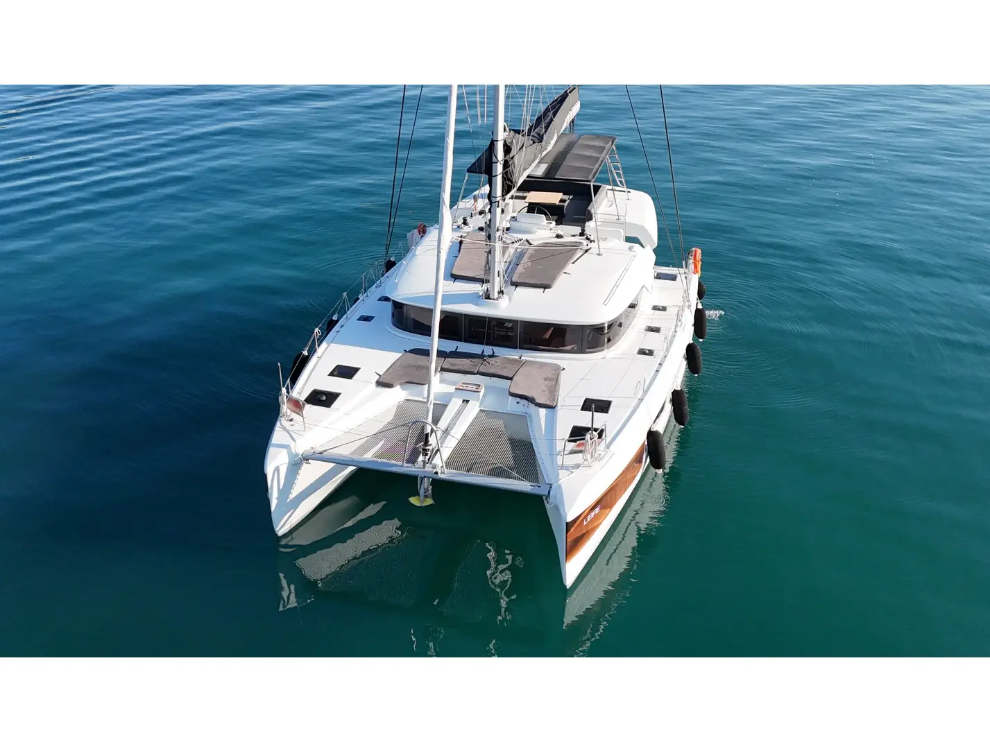 Libre, Lagoon 51