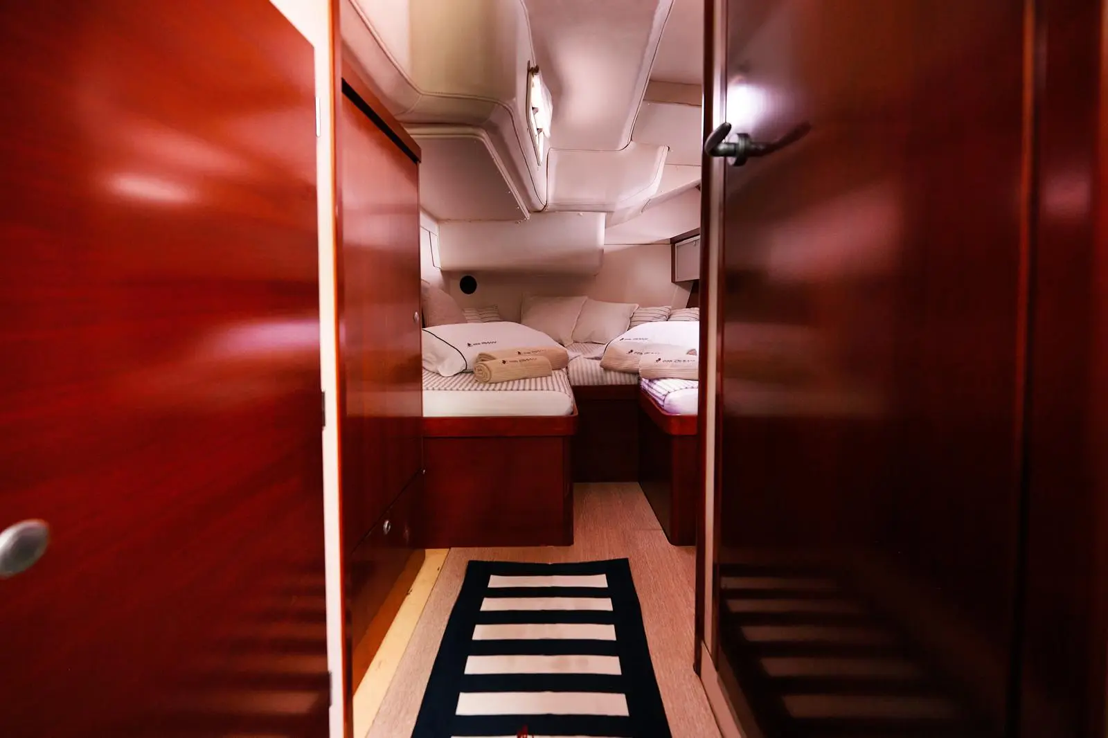 Yannis 65S, photograph 42