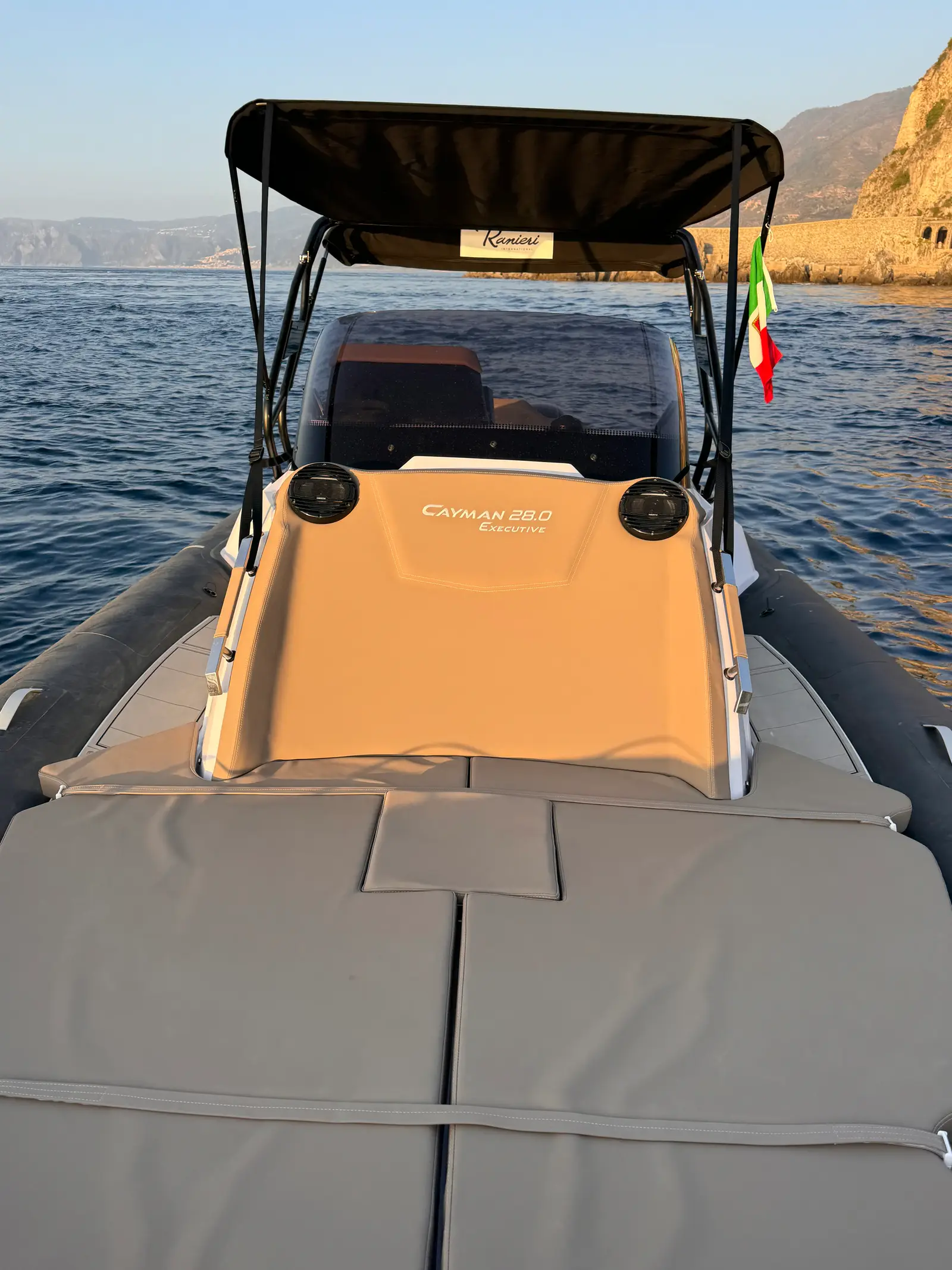Ranieri Cayman 28.0, photograph 16