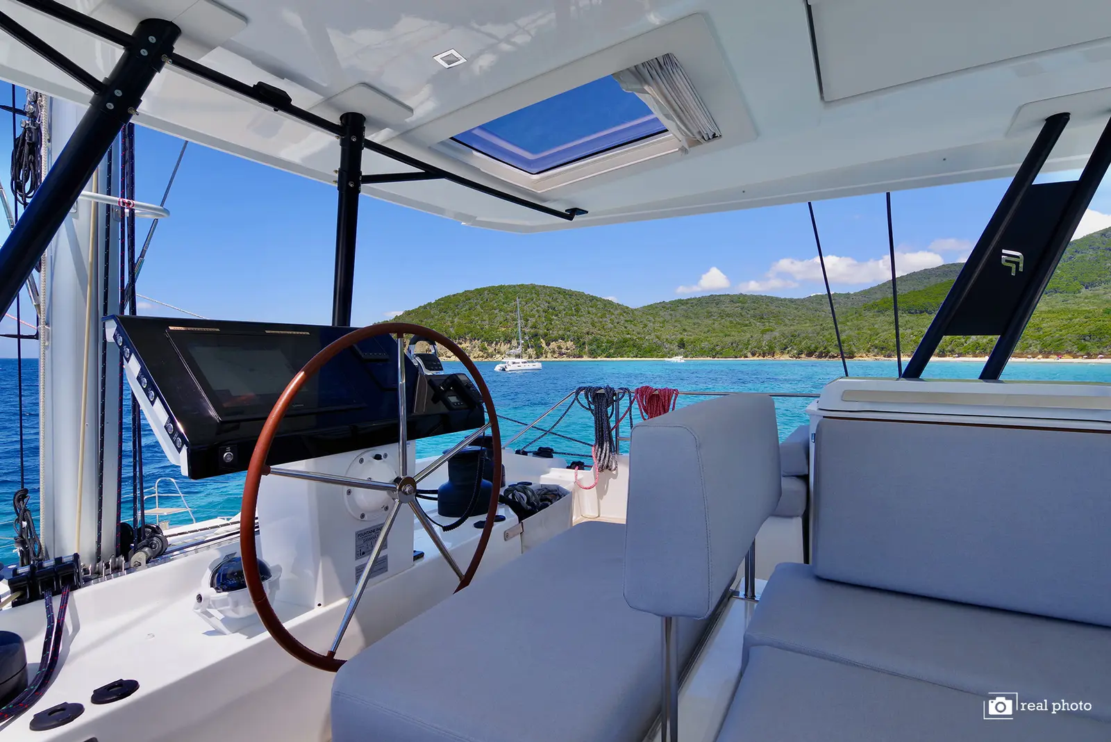 Maurice - Luxury Catamaran, A/C, Generator, Water maker, photograph 18