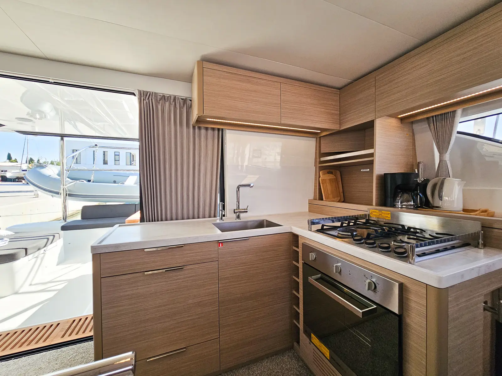 Nevera, kitchen2