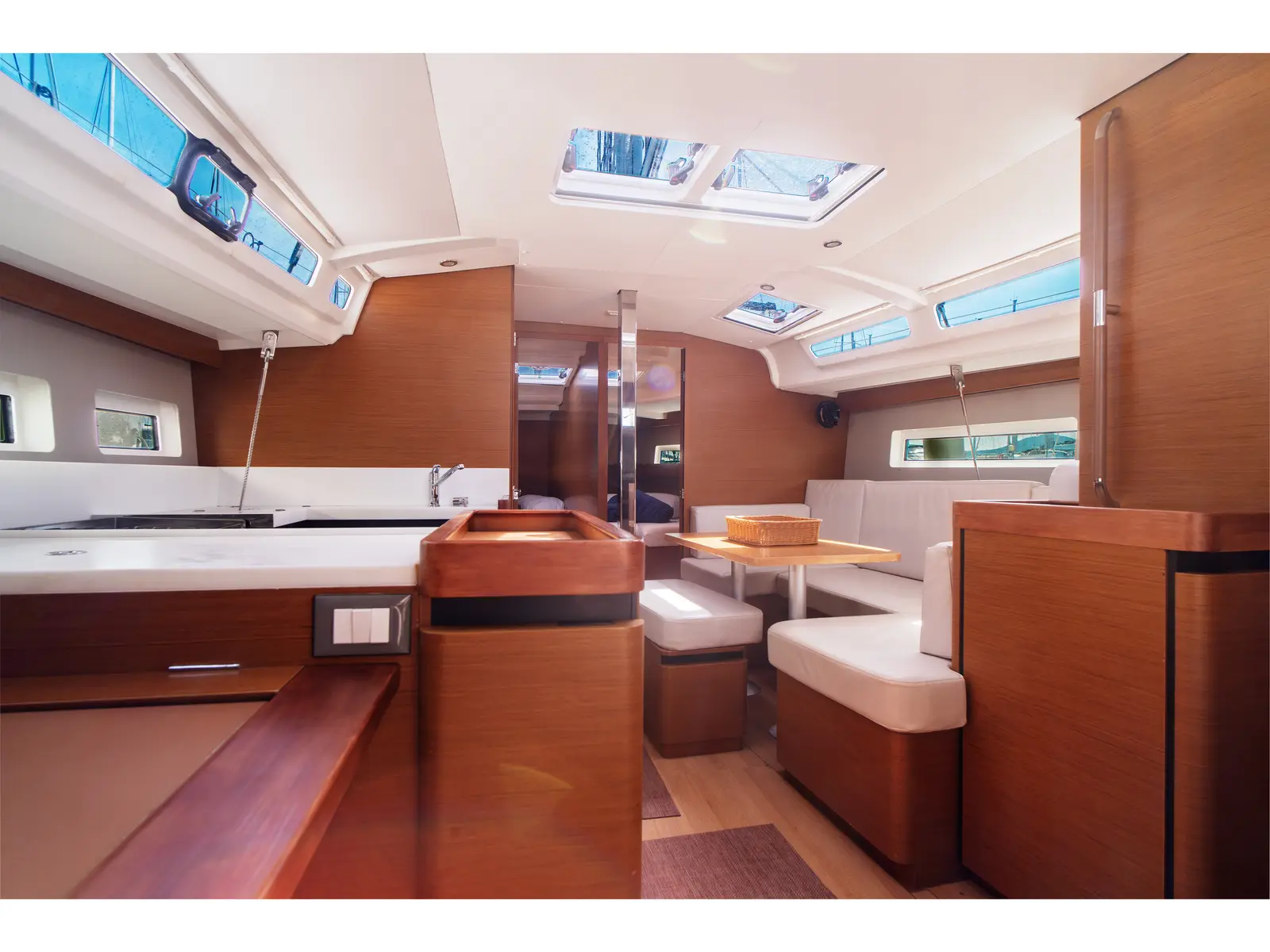 Indira, Interior image