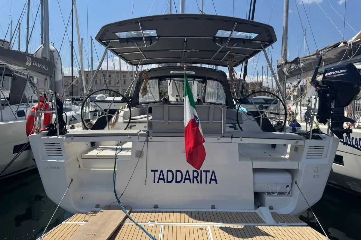 Taddarita, Dufour 530