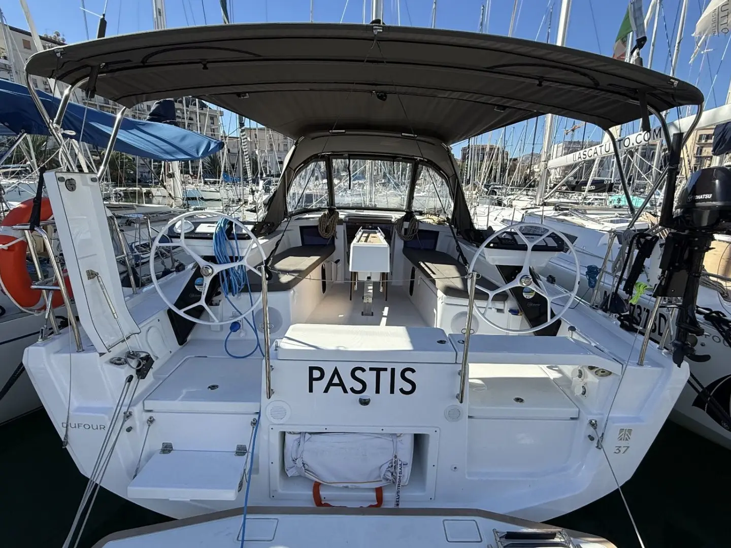 Pastis, Dufour 37