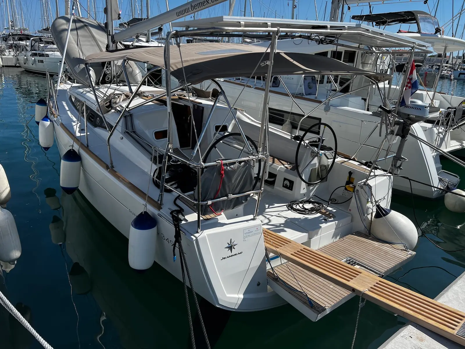 Lydia, Main image