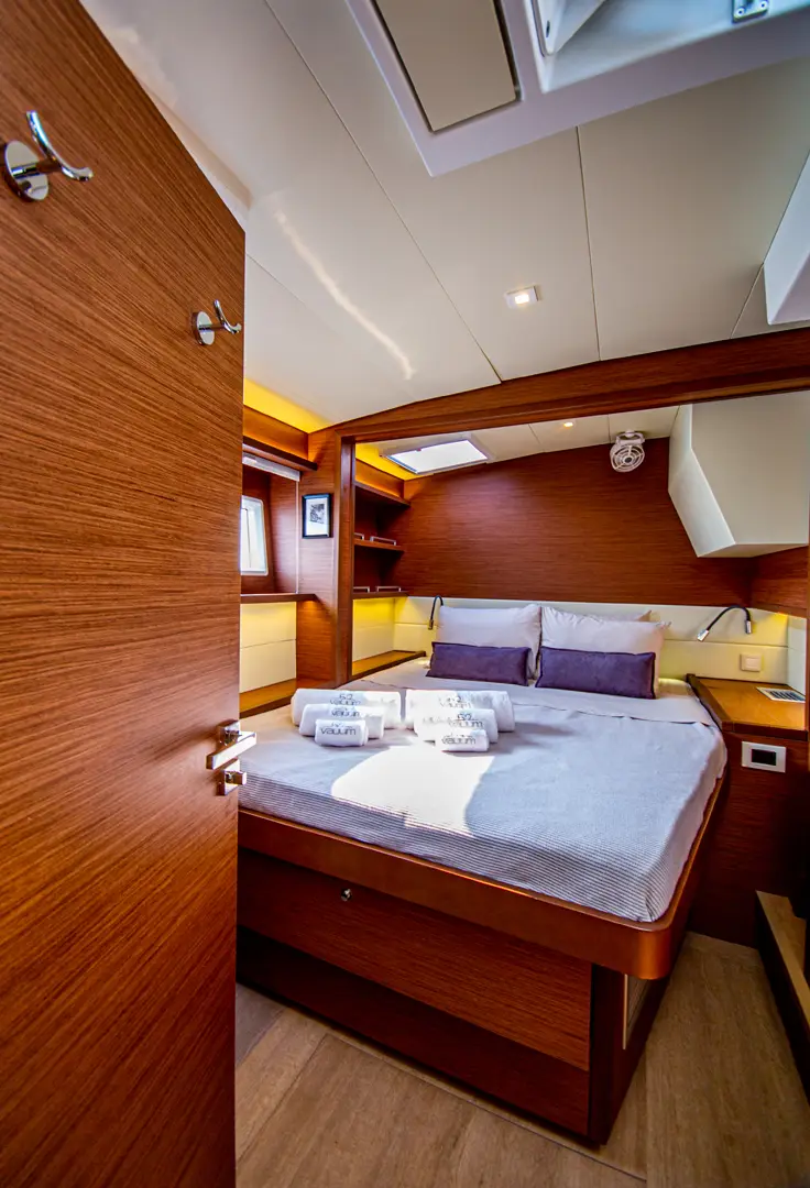 ELVIRA 52, photograph 14