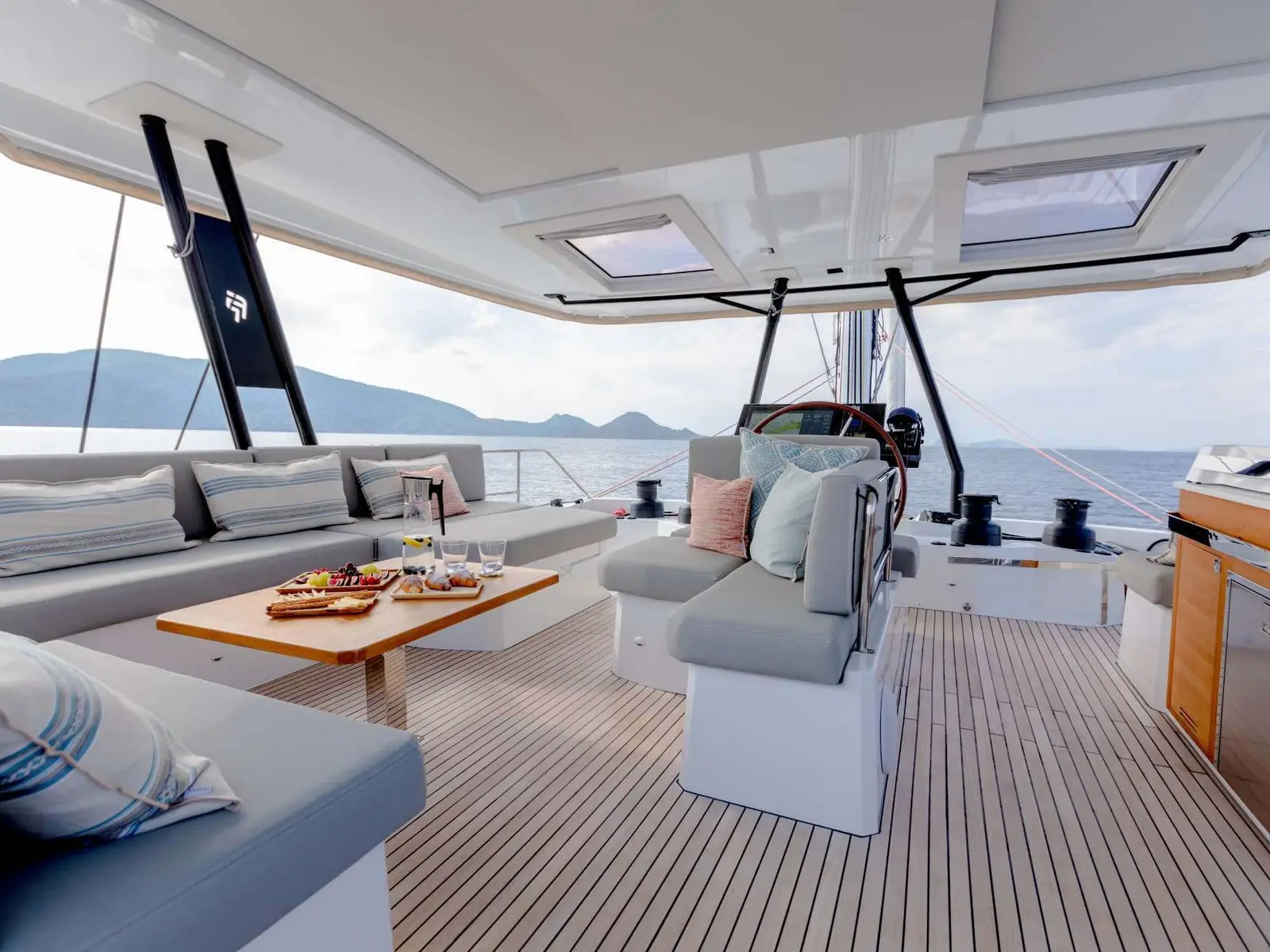 Namaste, Interior image