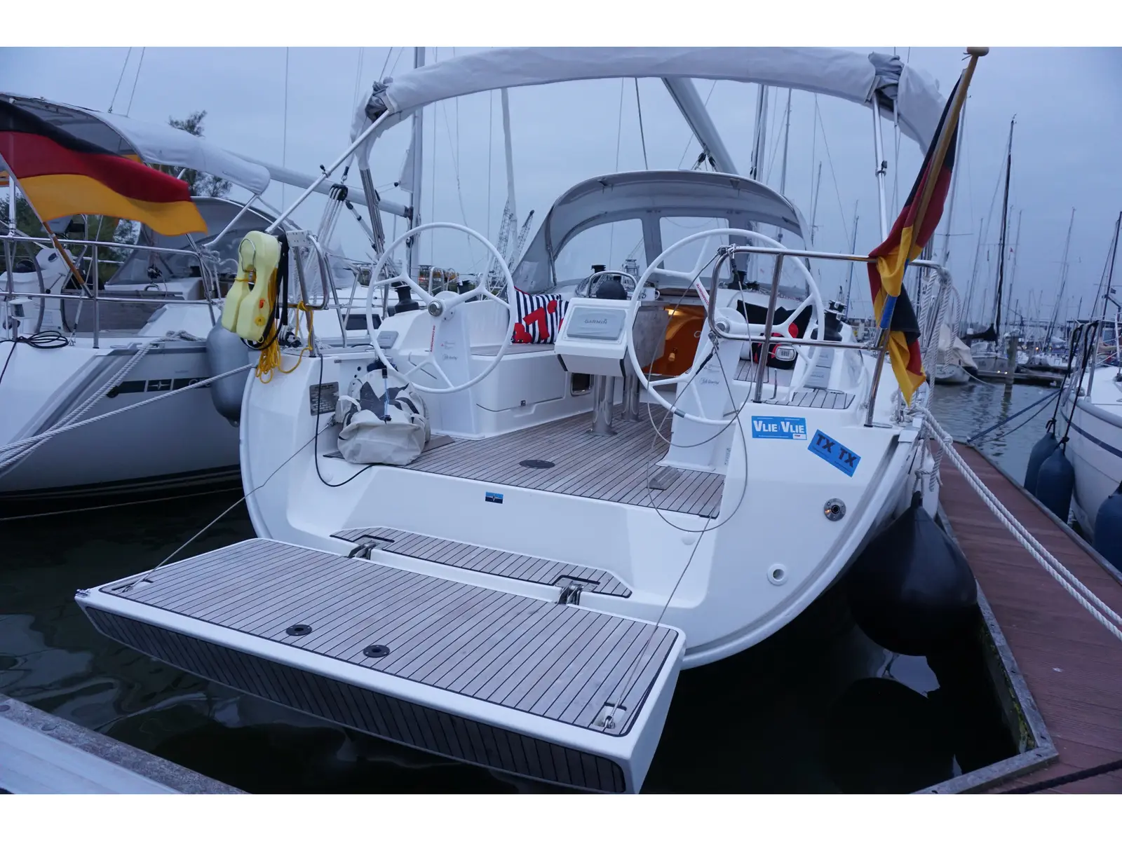 Aventura, Bavaria Cruiser 37