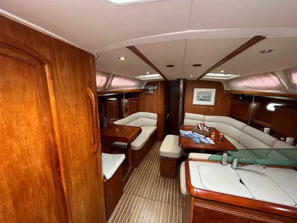 Irene, Interior image
