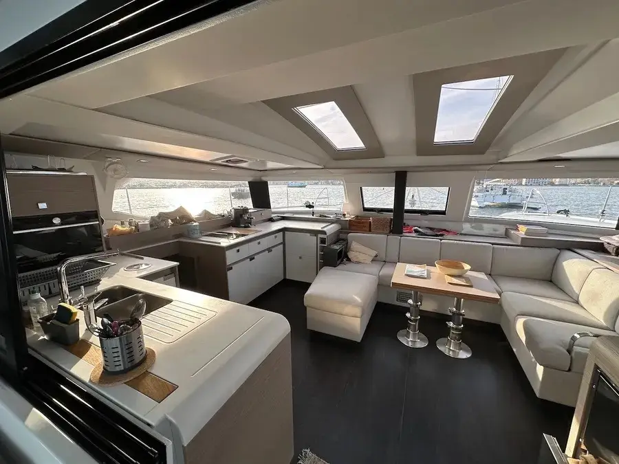 Marlea II, Interior image